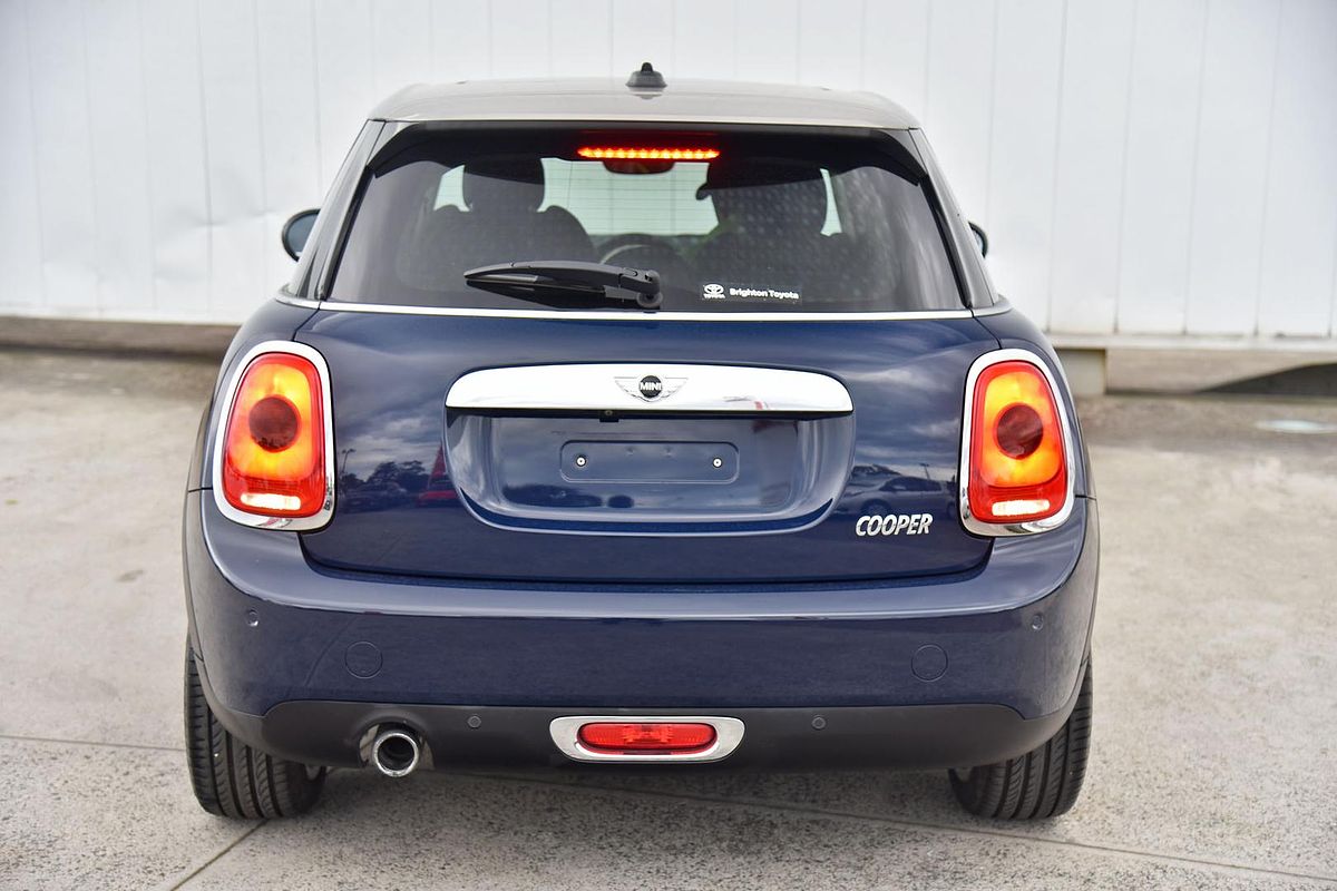 2017 MINI Cooper  F55