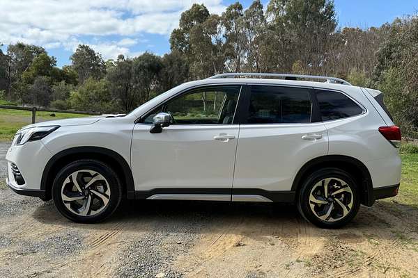 2022 Subaru Forester 2.5i-S S5
