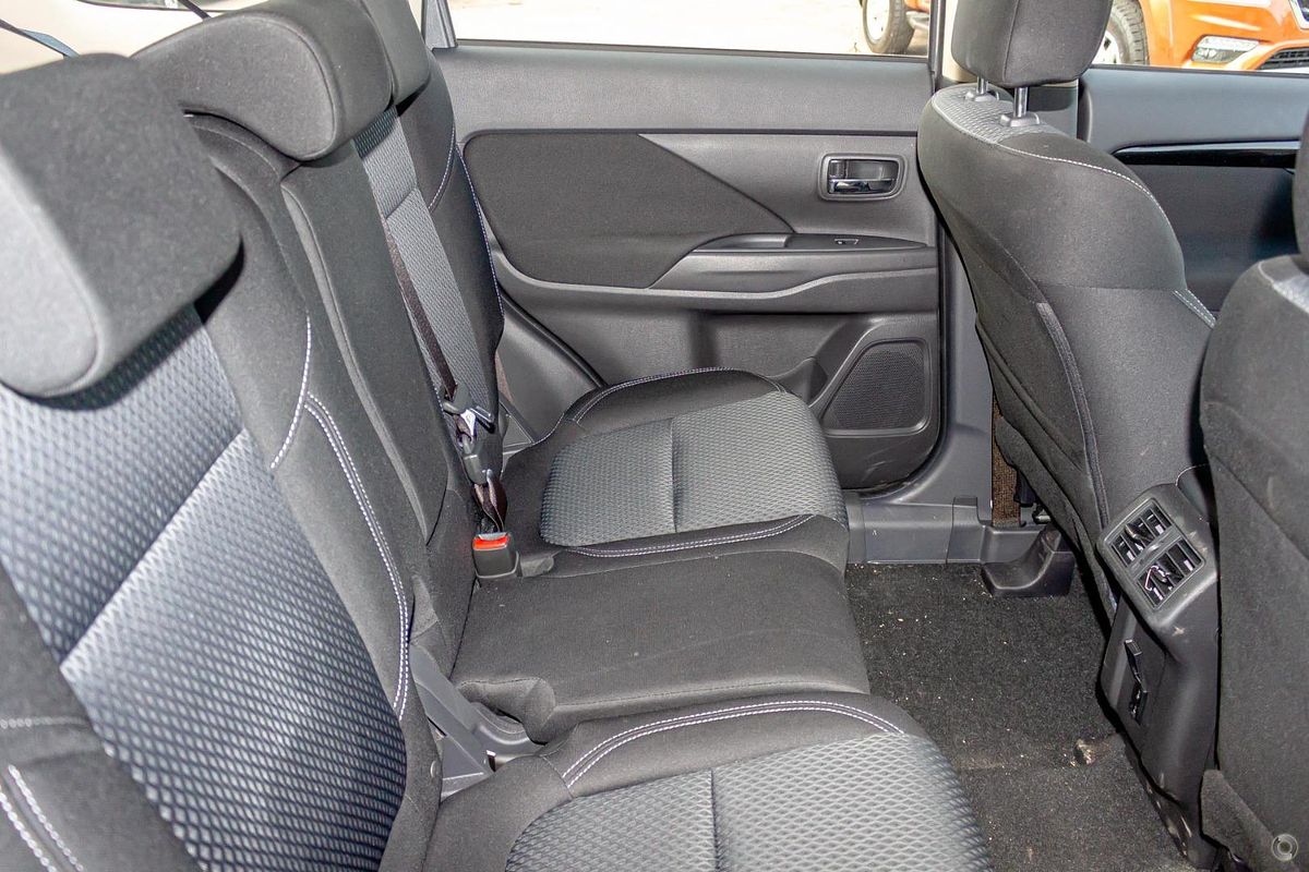 2021 Mitsubishi Outlander ES ZL