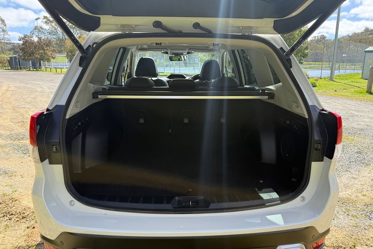 2022 Subaru Forester 2.5i-S S5