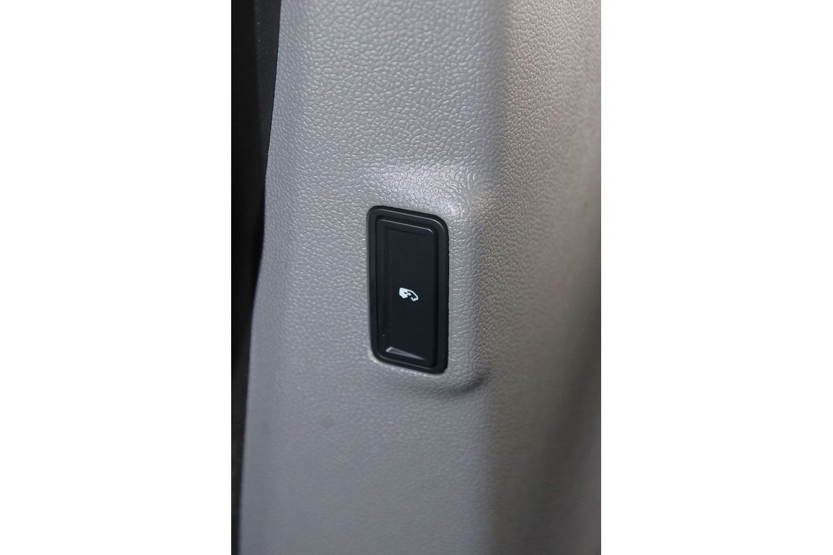 2025 Ford Tourneo Active AV SWB