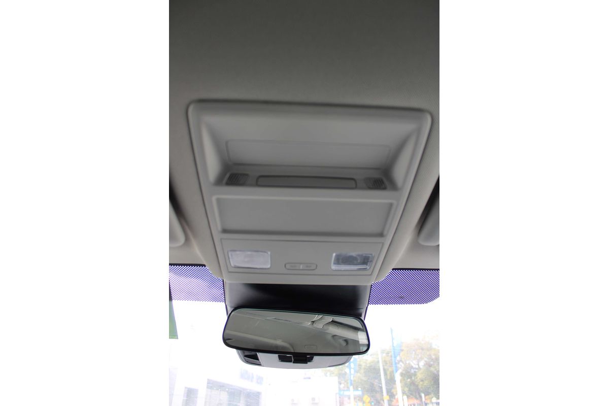 2025 Ford Tourneo Active AV SWB