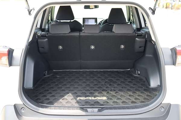 2020 Toyota RAV4 GXL MXAA52R