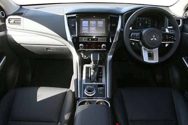 2025 Mitsubishi Pajero Sport Exceed QG