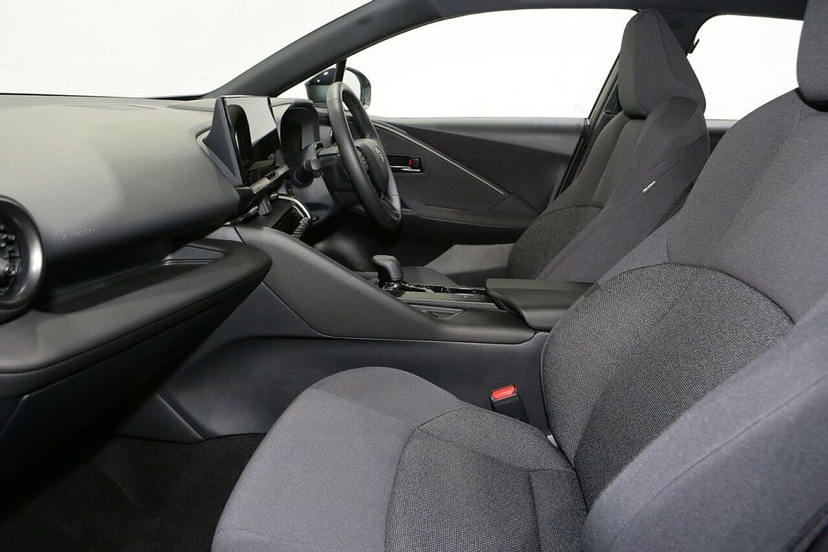 2025 Toyota C-HR GXL ZYX20R