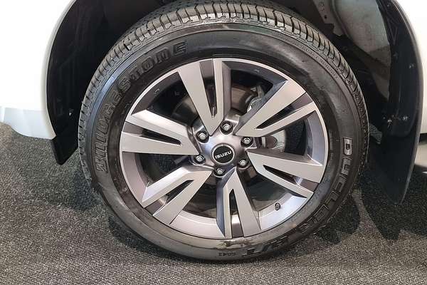 2024 Isuzu MU-X LS-T