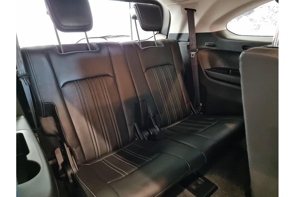 2024 Isuzu MU-X LS-T