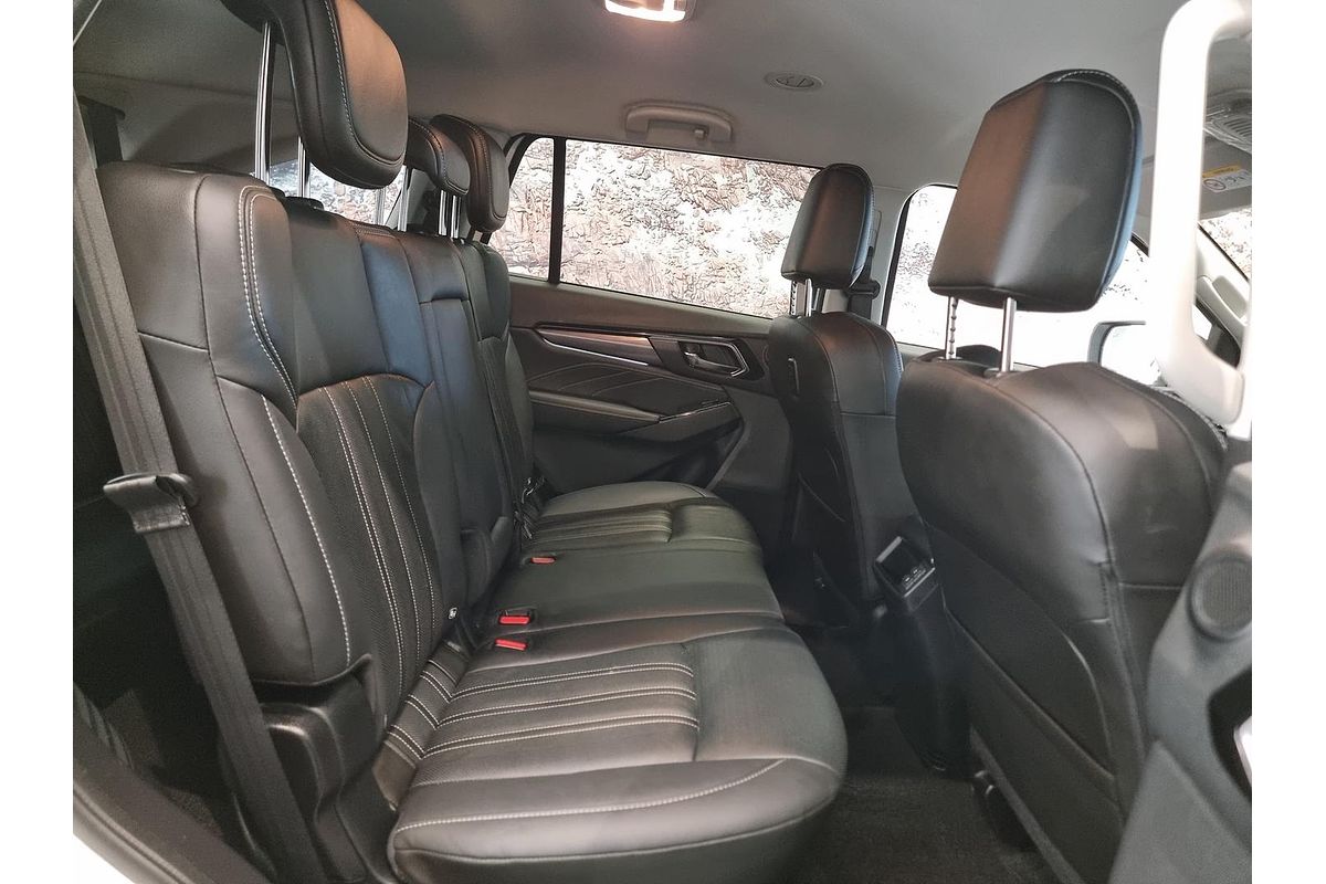 2024 Isuzu MU-X LS-T