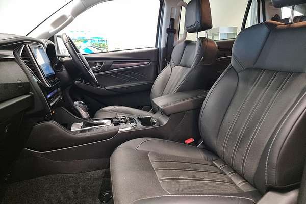 2024 Isuzu MU-X LS-T