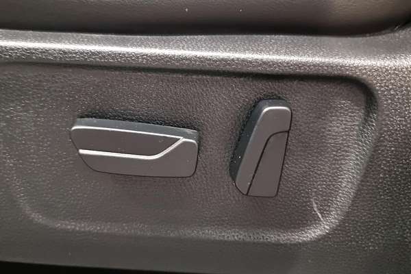 2024 Isuzu MU-X LS-T