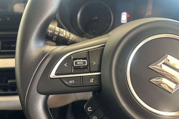 2025 Suzuki Swift Hybrid UZ