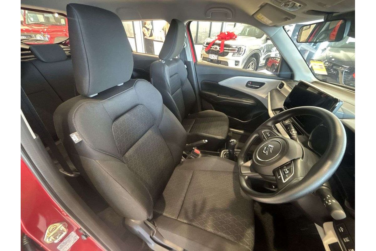 2025 Suzuki Swift Hybrid UZ