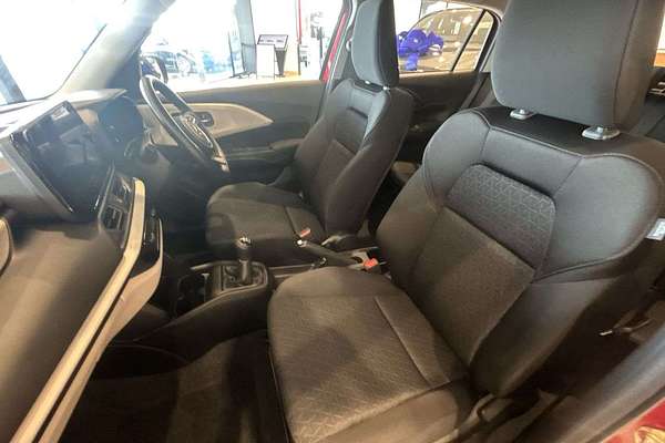 2025 Suzuki Swift Hybrid UZ