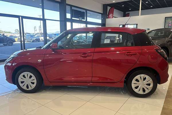 2025 Suzuki Swift Hybrid UZ