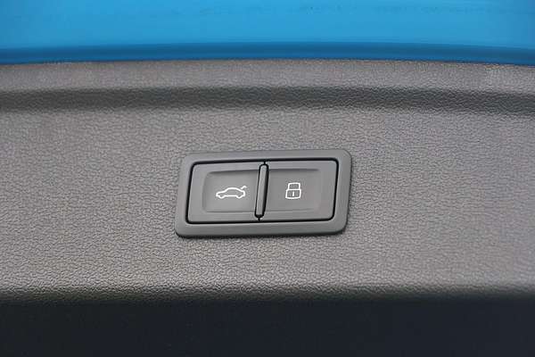 2023 Audi A3 40 TFSI S line GY