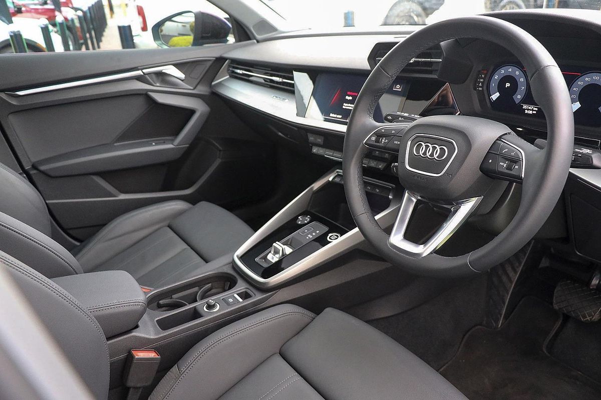 2023 Audi A3 40 TFSI S line GY