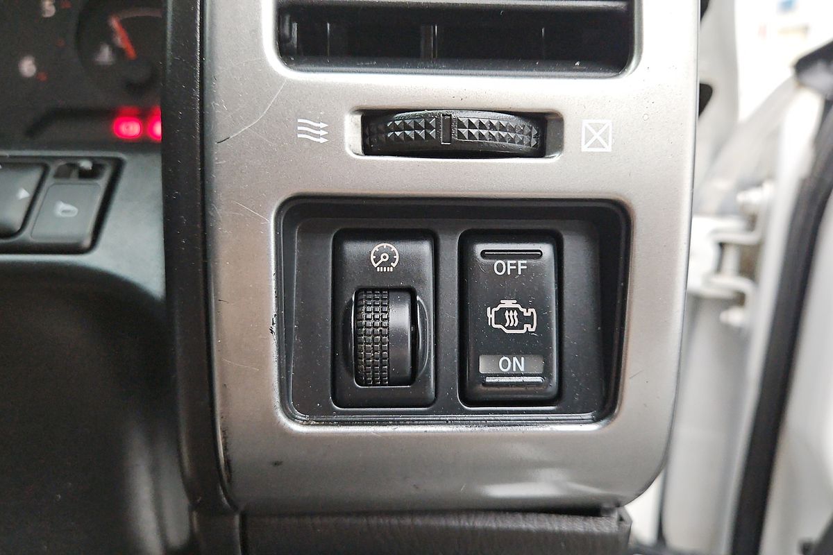 2008 Nissan Patrol ST GU 6