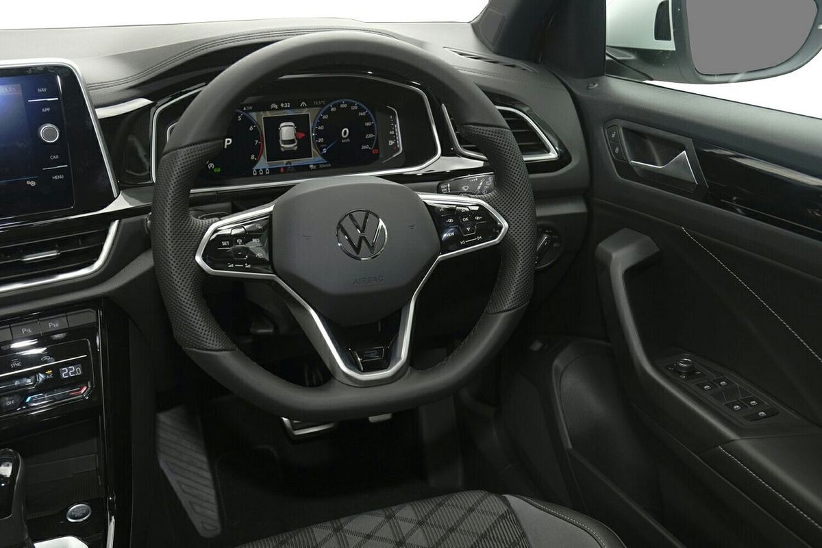 2025 Volkswagen T-Roc 140TSI R-Line D11