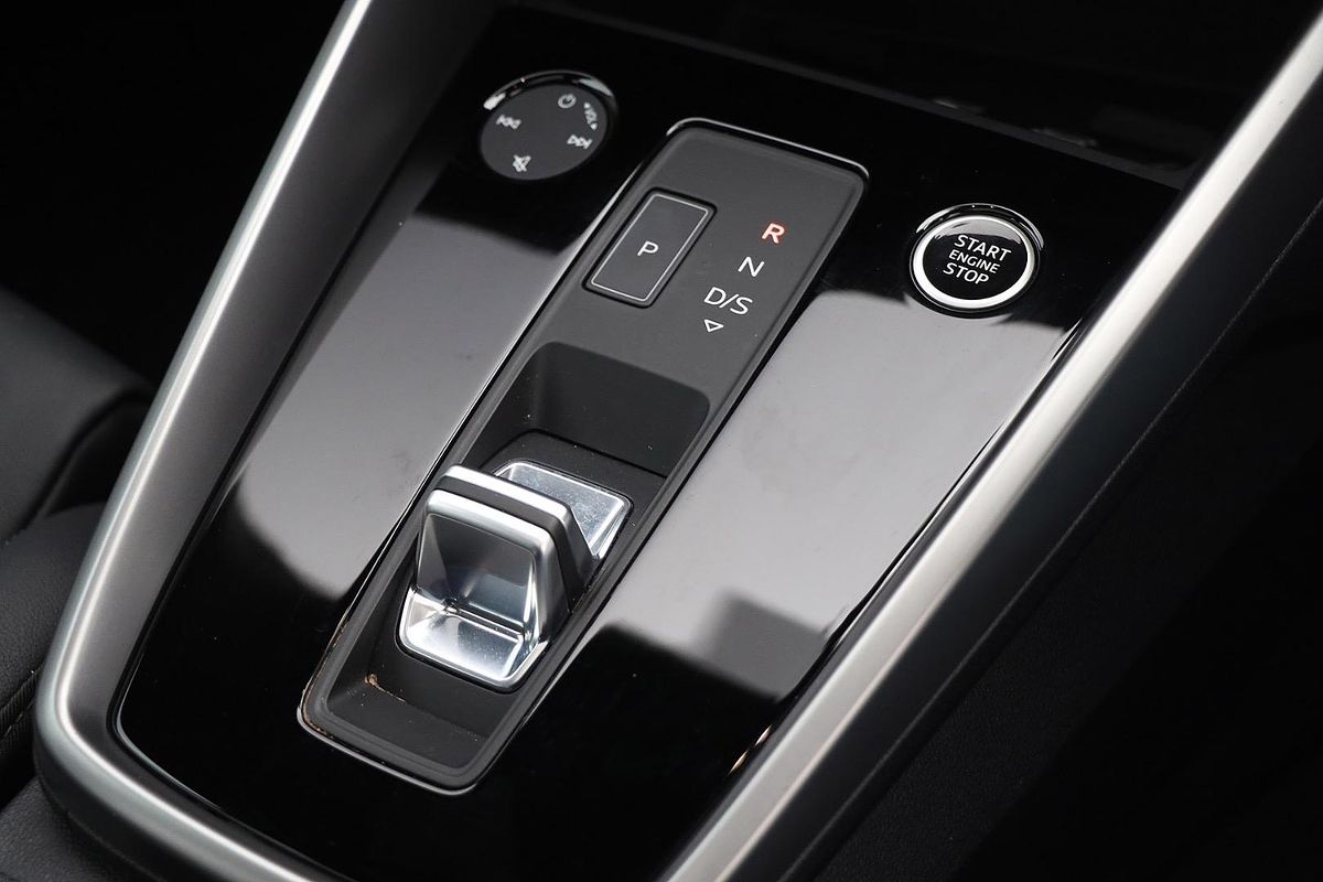 2023 Audi A3 40 TFSI S line GY