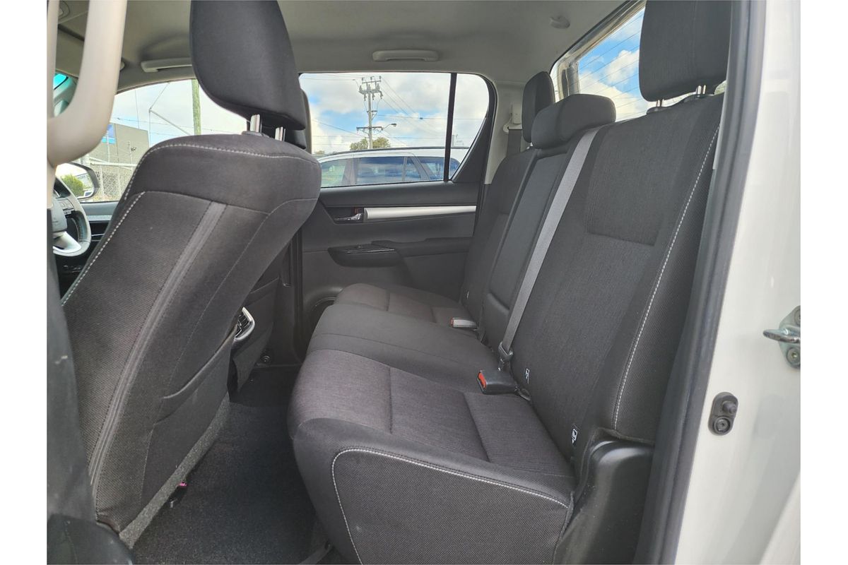 2020 Toyota Hilux SR5 GUN126R 4X4