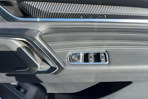 2025 LDV D90 Executive SV9A