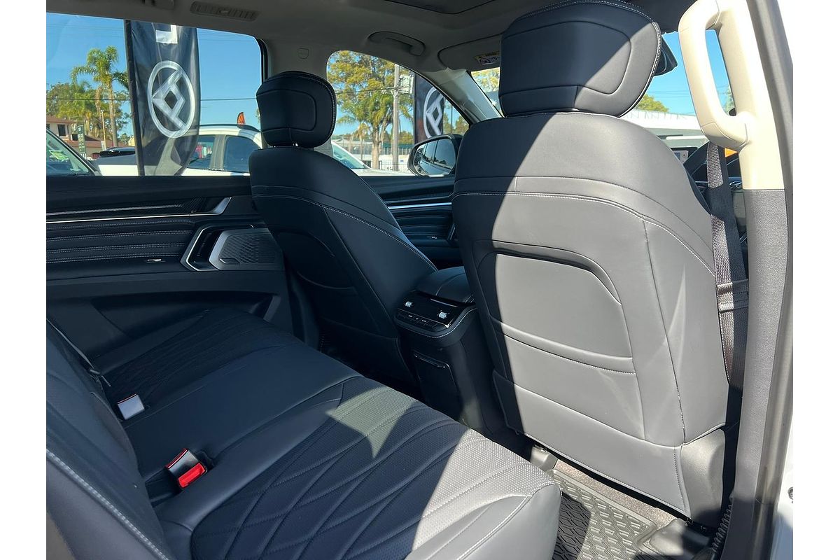 2025 LDV D90 Executive SV9A