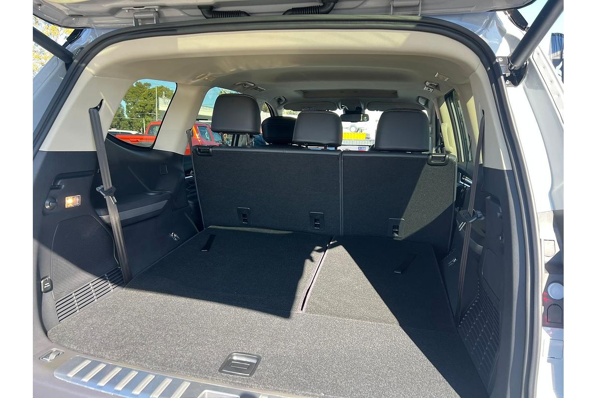 2025 LDV D90 Executive SV9A