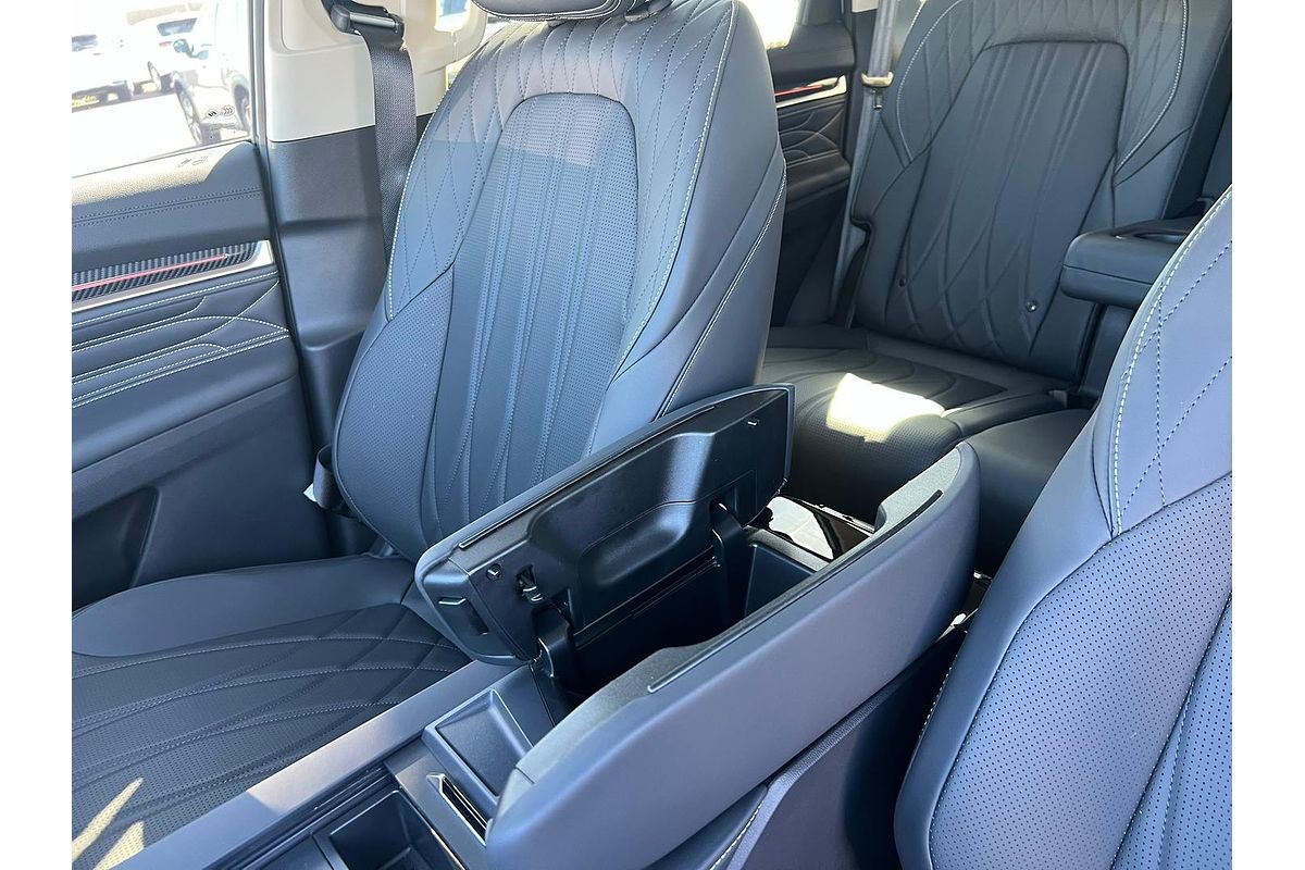 2025 LDV D90 Executive SV9A