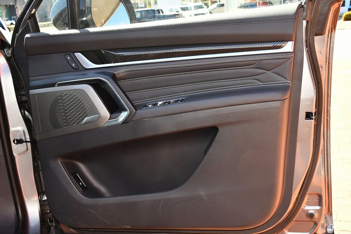 2025 LDV D90 Executive SV9A