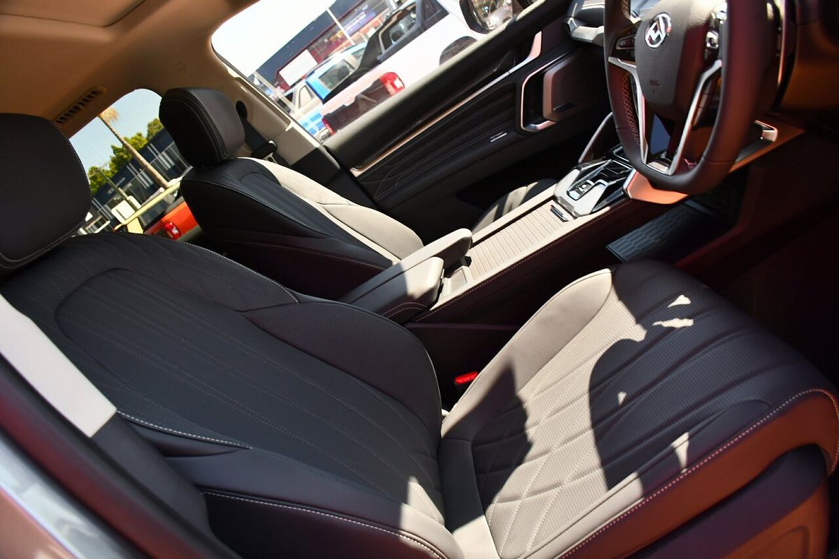 2025 LDV D90 Executive SV9A