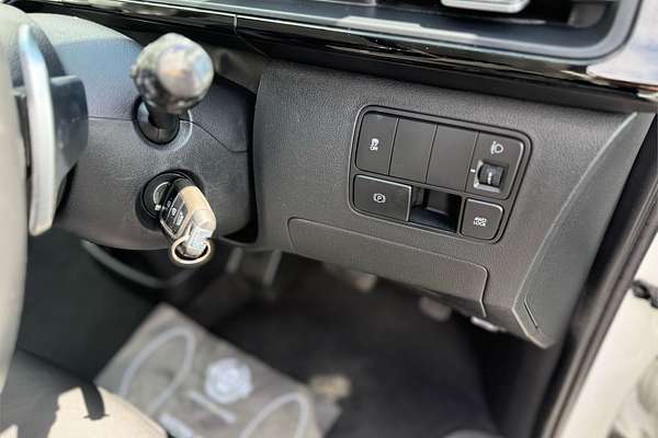 2022 Hyundai STARIA US4.V1