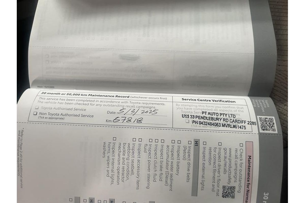 2020 Toyota Hiace Commuter GL GDH322R ELWB High Roof