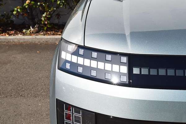 2025 Hyundai IONIQ 9 Calligraphy ME.V1