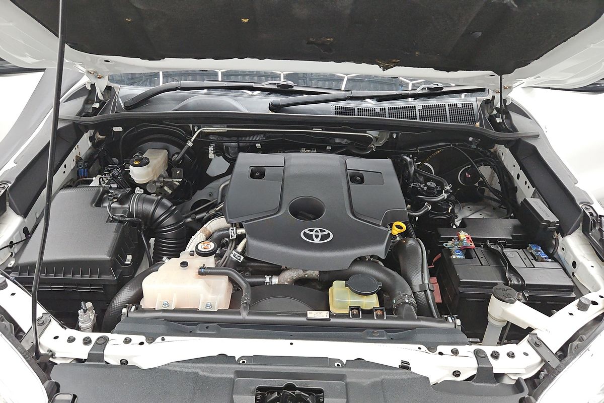 2018 Toyota Hilux SR GUN126R 4X4