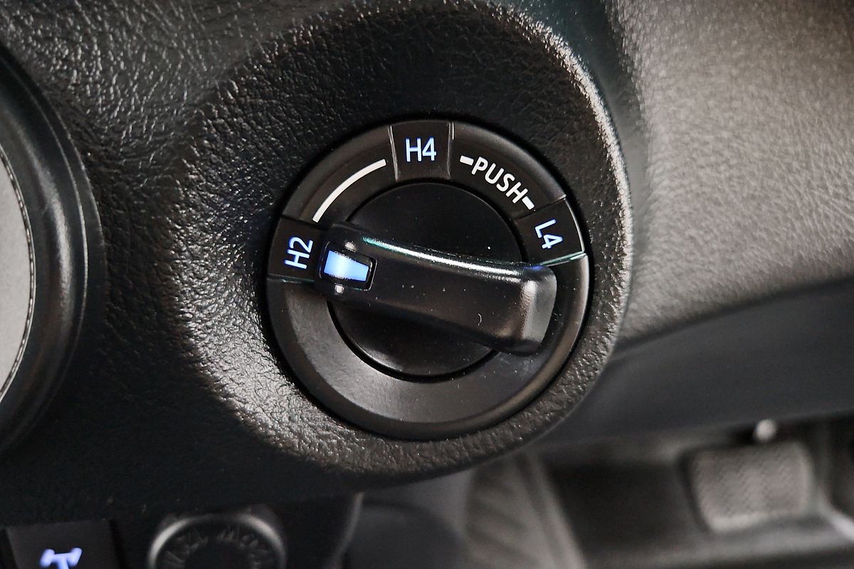 2018 Toyota Hilux SR GUN126R 4X4