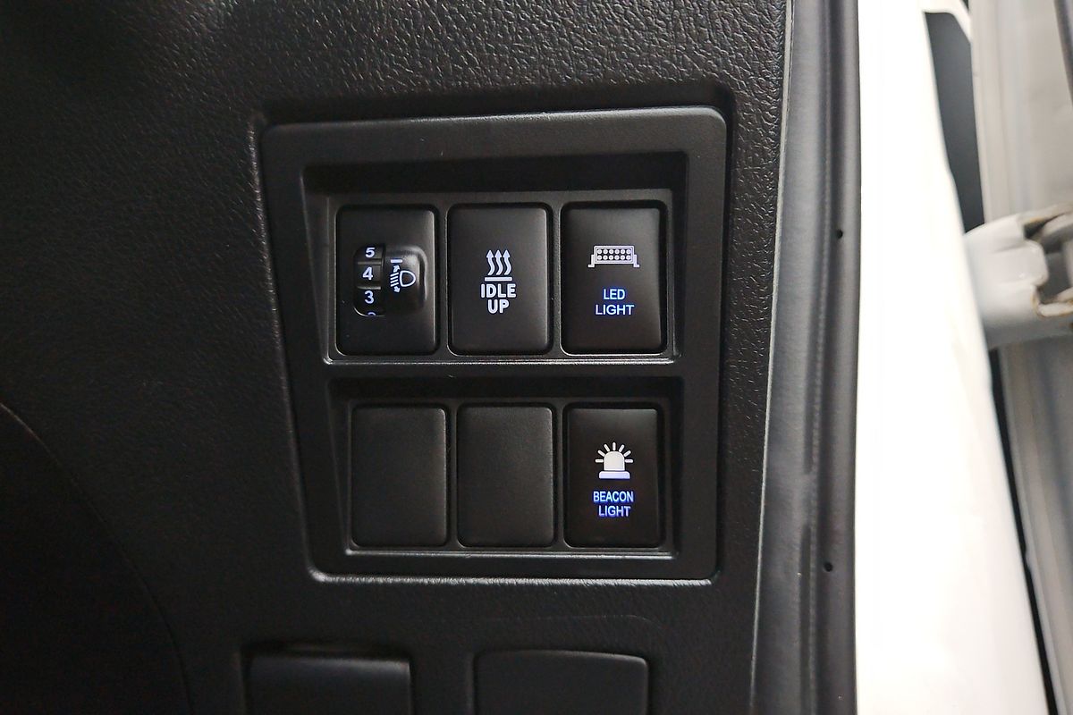 2018 Toyota Hilux SR GUN126R 4X4