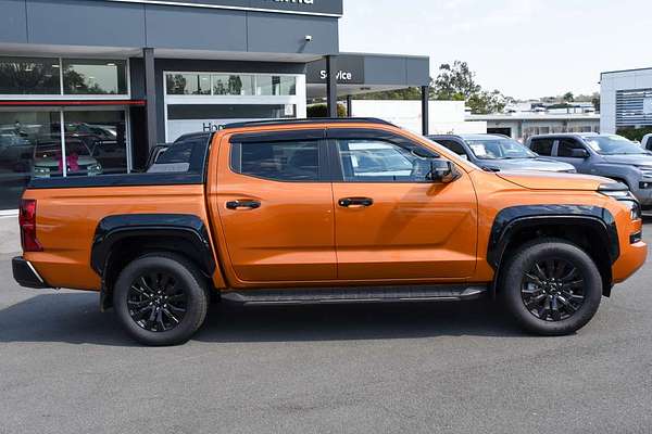 2025 Mitsubishi Triton GSR MV 4X4