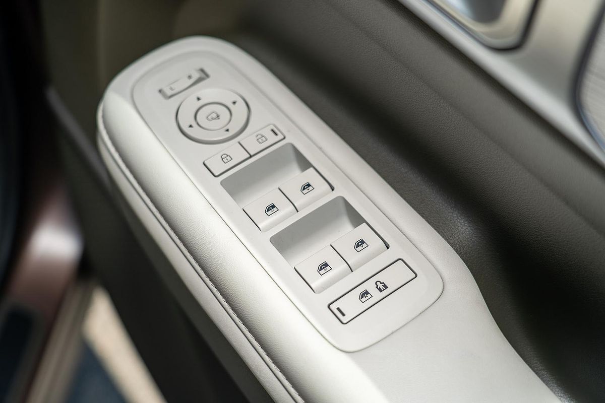 2024 Hyundai Santa Fe Hybrid Calligraphy MX5.V1