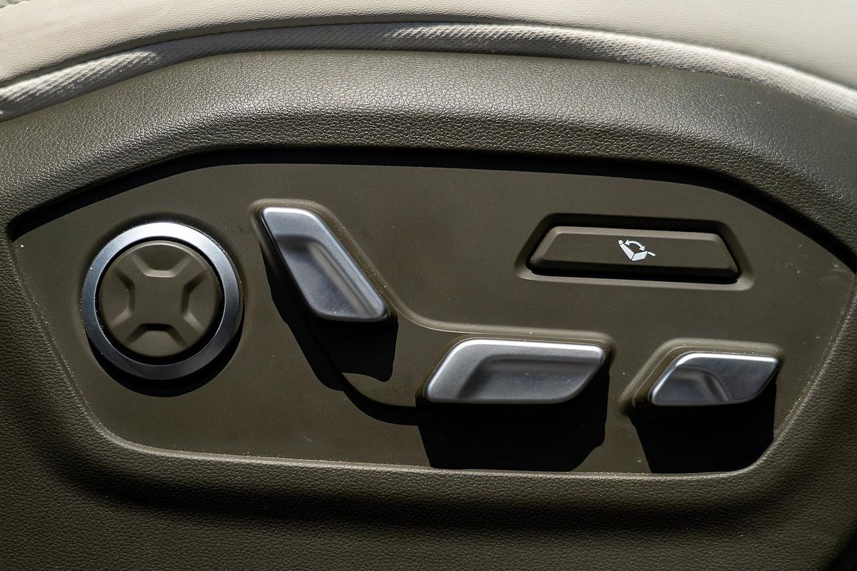 2024 Hyundai Santa Fe Hybrid Calligraphy MX5.V1