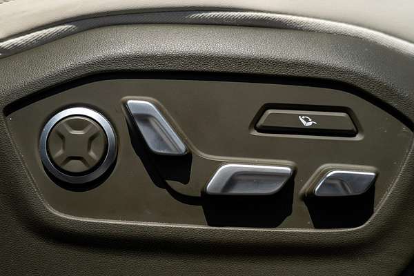 2024 Hyundai Santa Fe Hybrid Calligraphy MX5.V1