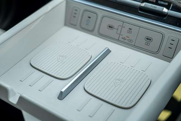 2024 Hyundai Santa Fe Hybrid Calligraphy MX5.V1