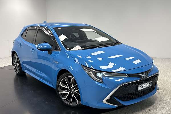 2018 Toyota Corolla ZR Hybrid ZWE211R