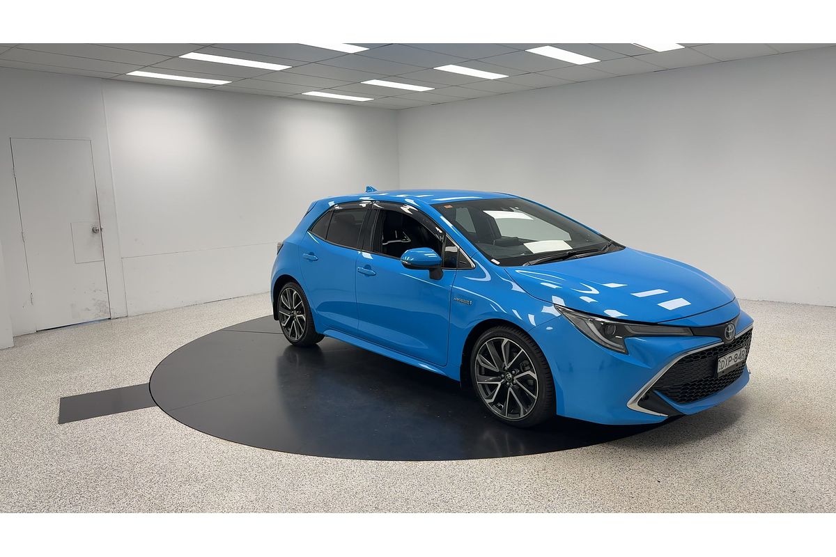 2018 Toyota Corolla ZR Hybrid ZWE211R