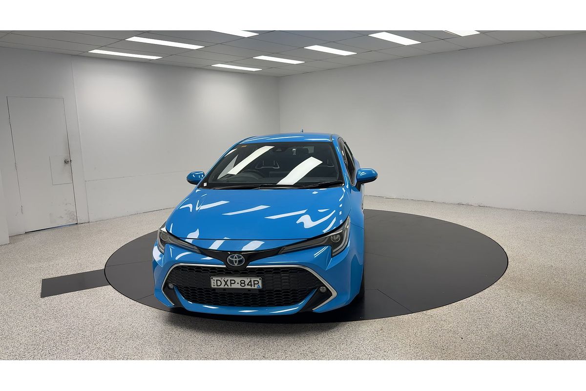 2018 Toyota Corolla ZR Hybrid ZWE211R