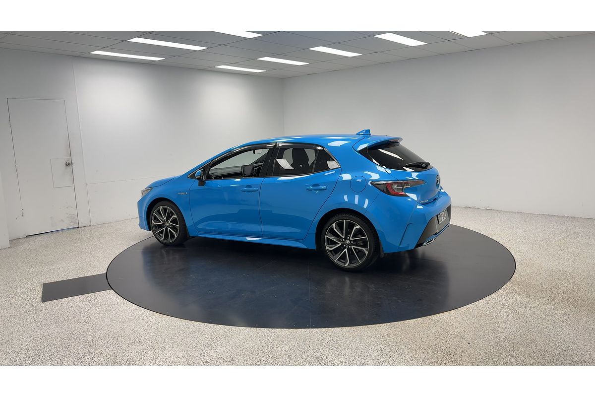 2018 Toyota Corolla ZR Hybrid ZWE211R