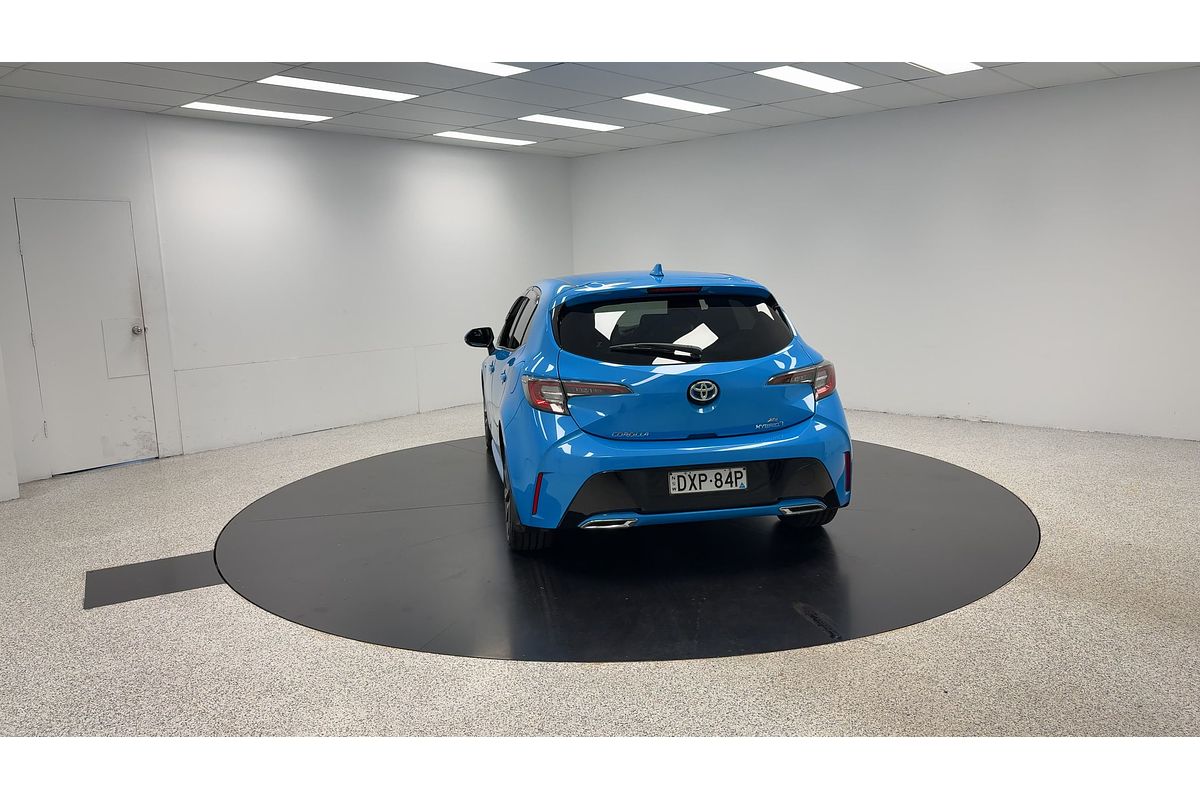 2018 Toyota Corolla ZR Hybrid ZWE211R