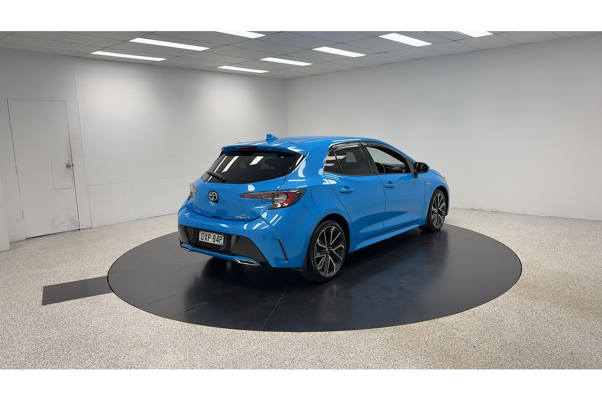 2018 Toyota Corolla ZR Hybrid ZWE211R