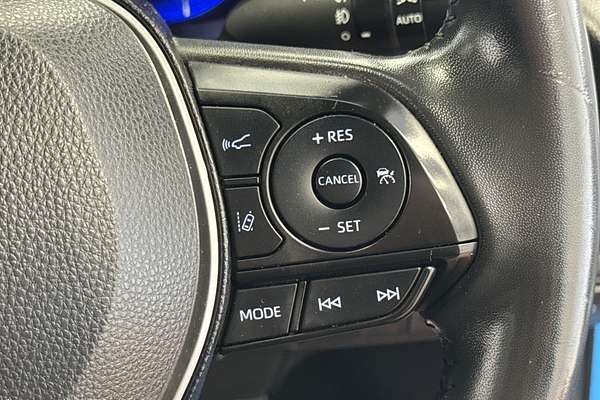 2018 Toyota Corolla ZR Hybrid ZWE211R