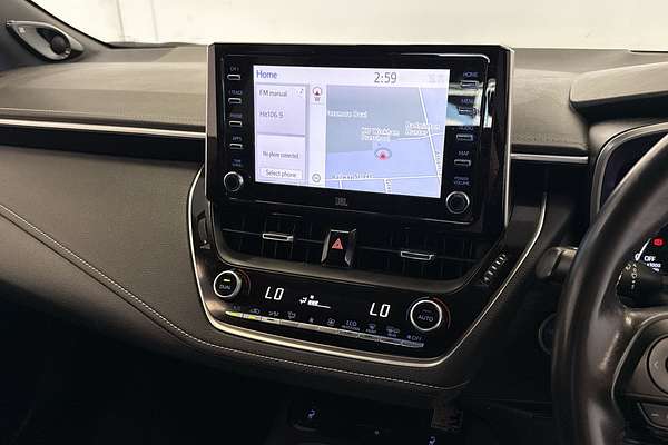 2018 Toyota Corolla ZR Hybrid ZWE211R