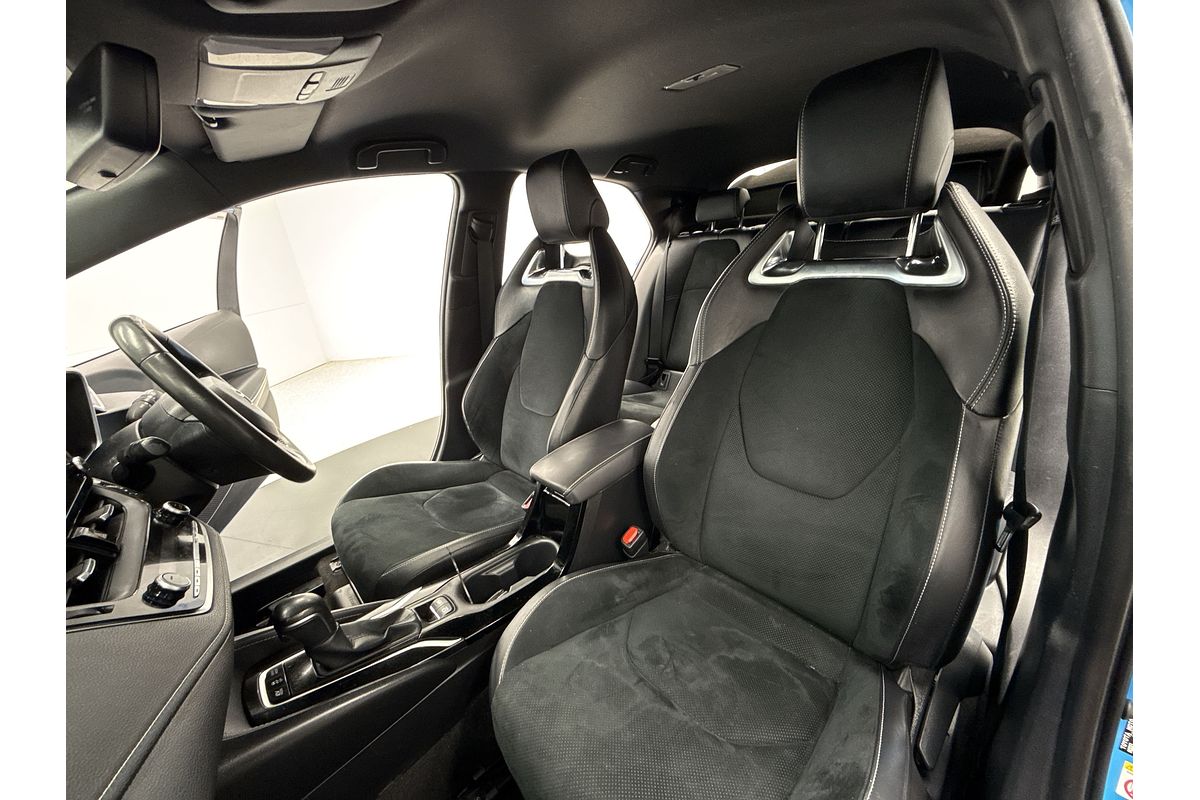 2018 Toyota Corolla ZR Hybrid ZWE211R